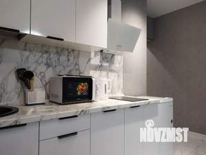 Студия квартира, посуточно, 41м2, 2/17 этаж