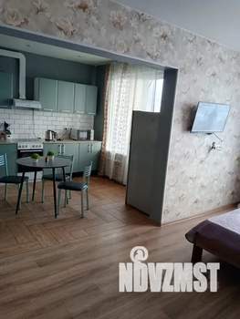 Студия квартира, посуточно, 40м2, 8/10 этаж