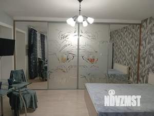 Студия квартира, посуточно, 38м2, 3/10 этаж