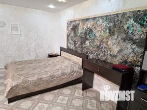 1-к квартира, посуточно, 64м2, 1/2 этаж