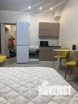 Студия квартира, посуточно, 36м2, 1/14 этаж