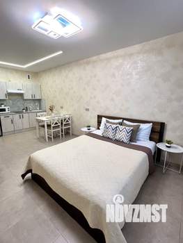 1-к квартира, посуточно, 38м2, 9/16 этаж