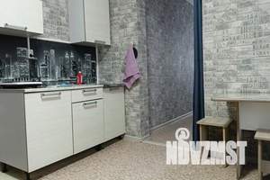 1-к квартира, посуточно, 38м2, 1/13 этаж