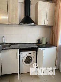 Студия квартира, посуточно, 35м2, 2/5 этаж