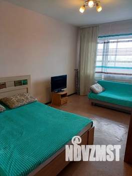 1-к квартира, посуточно, 42м2, 13/16 этаж