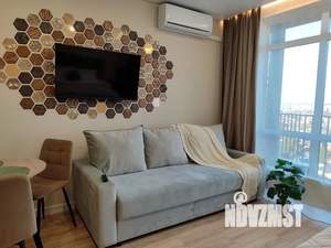 Студия квартира, посуточно, 30м2, 12/18 этаж