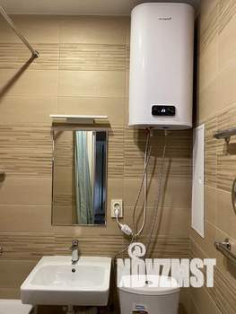 Студия квартира, посуточно, 40м2, 17/18 этаж