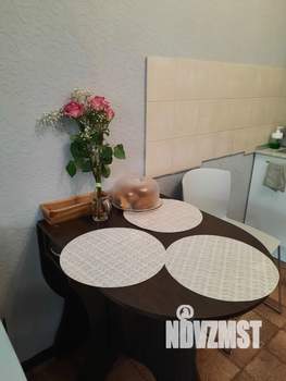 Студия квартира, посуточно, 42м2, 3/9 этаж