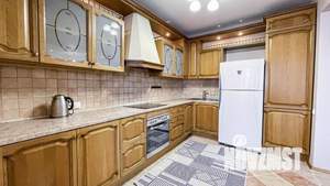 3-к квартира, на длительный срок, 134м2, 3/7 этаж