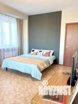 1-к квартира, посуточно, 46м2, 3/9 этаж