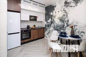 1-к квартира, посуточно, 38м2, 13/18 этаж