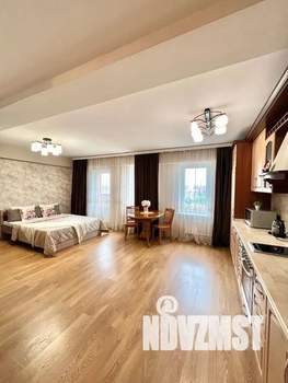 Студия квартира, посуточно, 40м2, 8/9 этаж