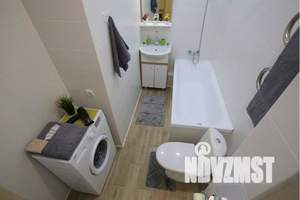 2-к квартира, посуточно, 39м2, 9/16 этаж