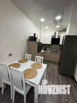 2-к квартира, посуточно, 50м2, 1/1 этаж