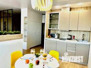 1-к квартира, посуточно, 40м2, 11/16 этаж