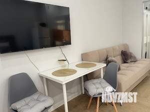 Студия квартира, посуточно, 40м2, 3/16 этаж