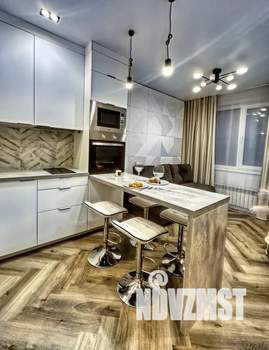 2-к квартира, посуточно, 50м2, 1/15 этаж