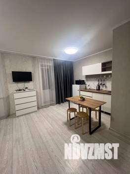 Студия квартира, посуточно, 40м2, 5/17 этаж