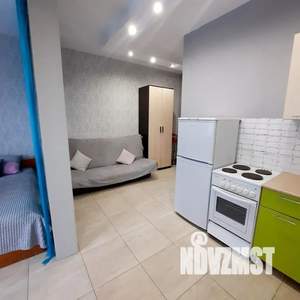 Студия квартира, посуточно, 38м2, 2/9 этаж