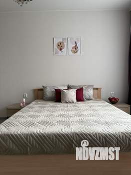 Студия квартира, посуточно, 47м2, 9/16 этаж