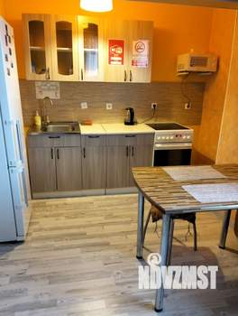 1-к квартира, посуточно, 40м2, 4/18 этаж