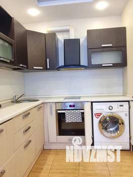 Студия квартира, посуточно, 40м2, 3/12 этаж