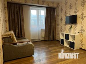 1-к квартира, посуточно, 39м2, 4/15 этаж