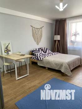 Студия квартира, посуточно, 30м2, 1/3 этаж