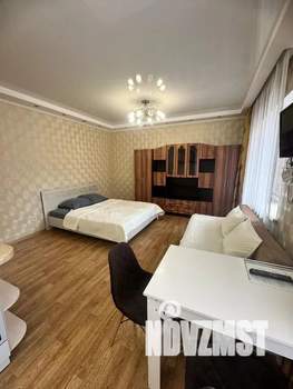 Студия квартира, посуточно, 32м2, 3/12 этаж