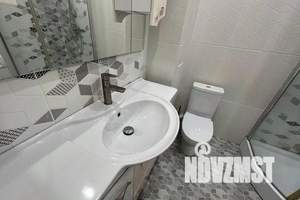 1-к квартира, посуточно, 32м2, 13/16 этаж