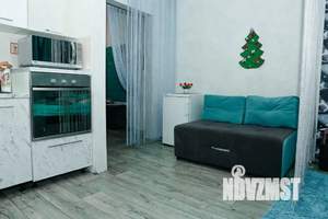 Студия квартира, посуточно, 40м2, 2/3 этаж