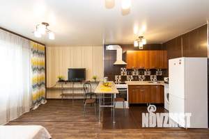 Студия квартира, посуточно, 40м2, 3/12 этаж