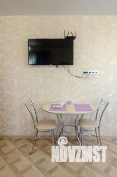 Студия квартира, посуточно, 38м2, 13/17 этаж