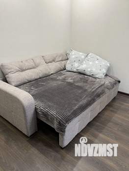 Студия квартира, посуточно, 40м2, 3/18 этаж
