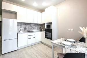 1-к квартира, посуточно, 42м2, 5/19 этаж