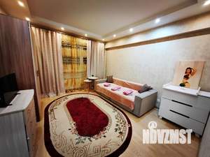 1-к квартира, посуточно, 38м2, 4/9 этаж