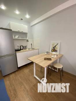 Студия квартира, посуточно, 30м2, 1/3 этаж