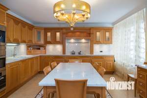 4-к квартира, на длительный срок, 220м2, 3/6 этаж