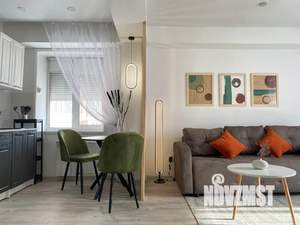 Студия квартира, посуточно, 38м2, 2/9 этаж