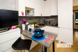 Студия квартира, посуточно, 35м2, 7/17 этаж