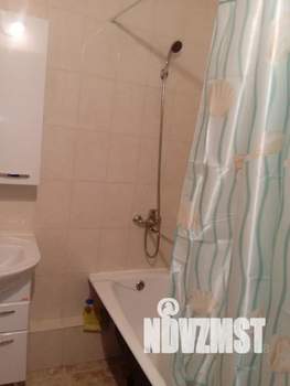 1-к квартира, посуточно, 42м2, 13/16 этаж