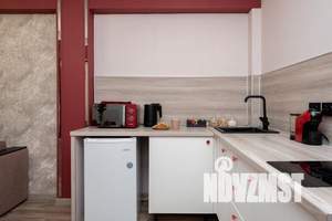 1-к квартира, посуточно, 43м2, 6/10 этаж