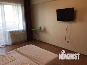 1-к квартира, посуточно, 70м2, 1/1 этаж