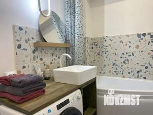 Студия квартира, посуточно, 38м2, 2/9 этаж