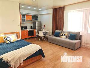 Студия квартира, посуточно, 40м2, 8/10 этаж