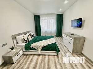 1-к квартира, посуточно, 57м2, 15/16 этаж