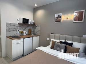 Студия квартира, посуточно, 14м2, 1/9 этаж