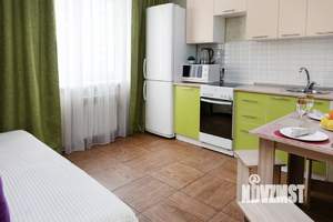 1-к квартира, посуточно, 40м2, 8/17 этаж