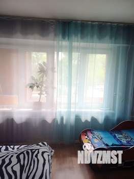 Студия квартира, посуточно, 40м2, 2/10 этаж