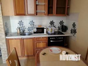 1-к квартира, посуточно, 42м2, 6/8 этаж